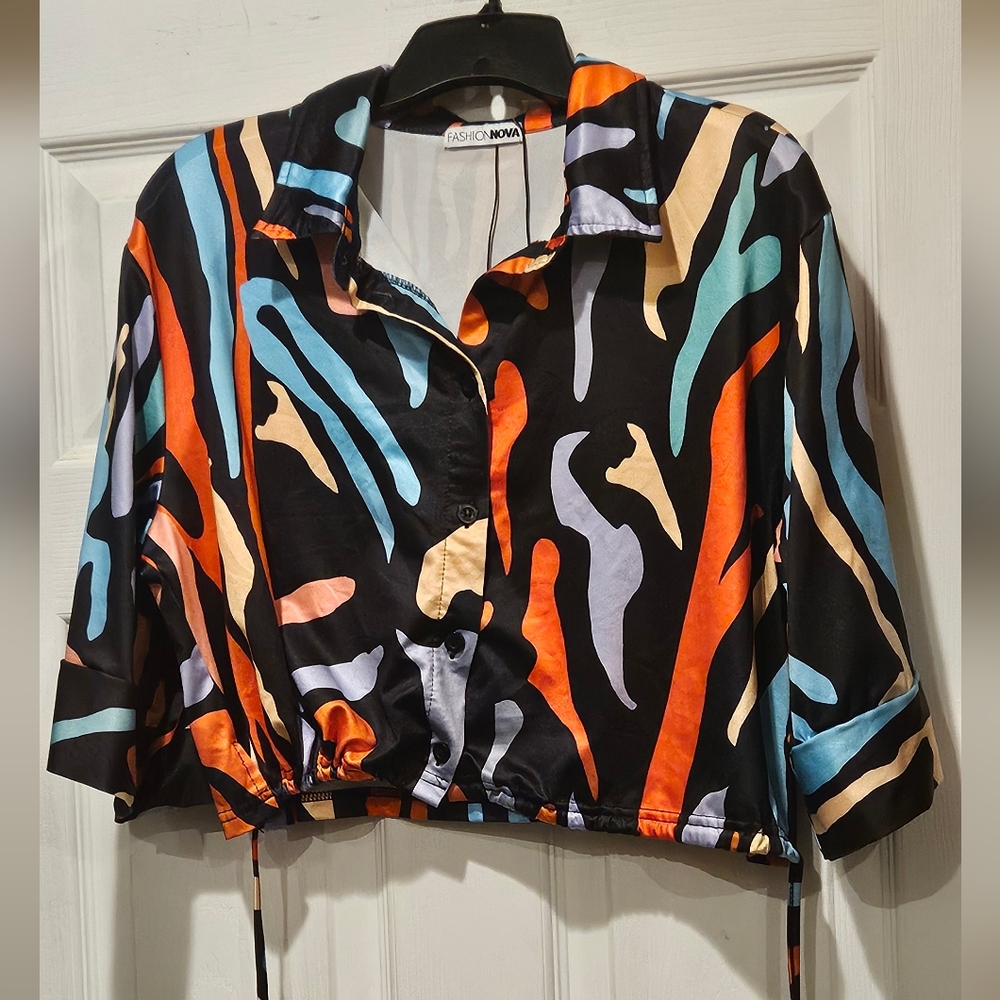 FASION NOVA CROP TOP